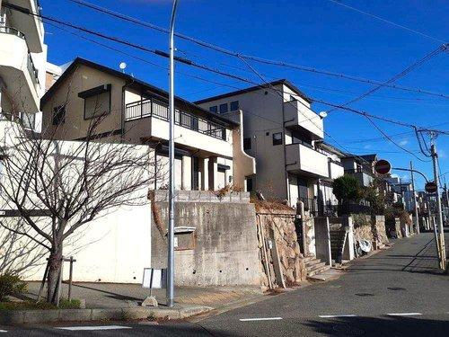 中原通7丁目　中古戸建の前面道路含む現地写真