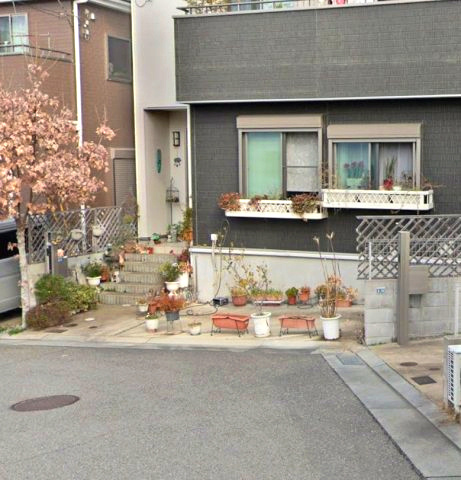 長田区大丸町1丁目の外観|家庭菜園もできる、花台付き