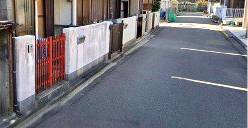 浜甲子園3丁目　中古戸建の前面道路含む現地写真