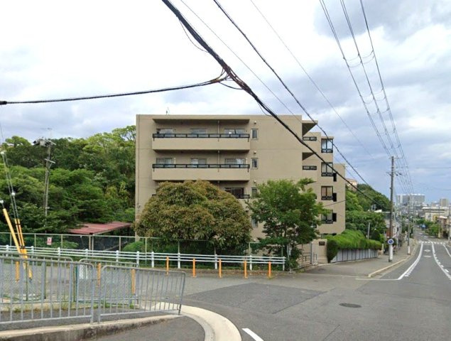 愛宕山ビューハイツの外観