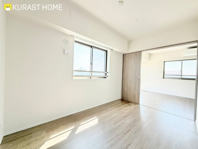 パラドール四条梅津　5階の洋室