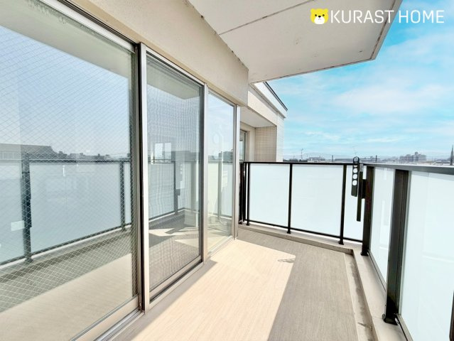 パラドール四条梅津　5階のバルコニー