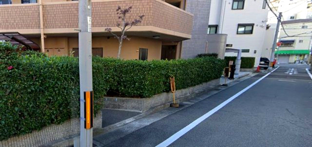 ドルフィンズマンション板宿の周辺