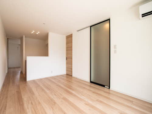 KTM・スクウェアの居間・リビング