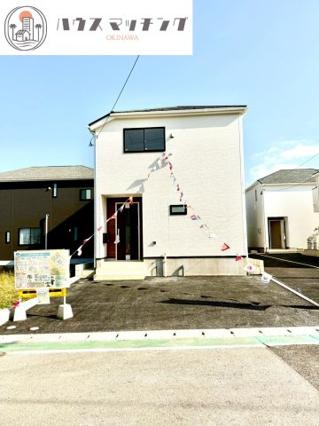 クレイドルガーデンうるま市与那城屋慶名 第６・４号棟の駐車場|並列２台駐車可能スペース付き！お気軽にお問い合わせください♪