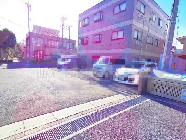 グランディール天神の駐車場