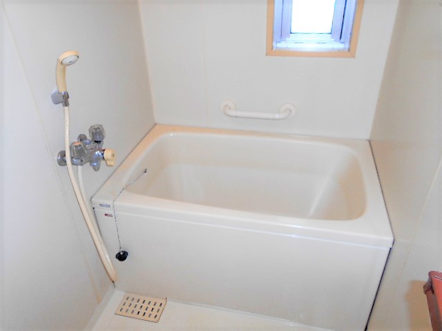 ビレッジハウス秋多5号棟の浴室