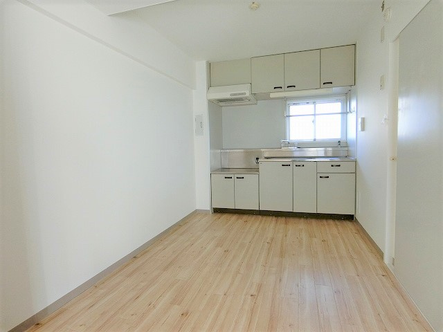 ビレッジハウス秋多5号棟の居間・リビング