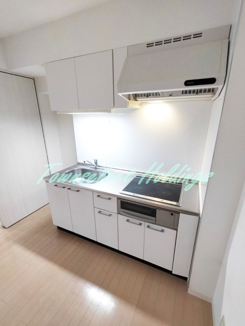 藤沢市鵠沼橘１丁目の賃貸マンションのキッチン|広々としたキッチンです♪