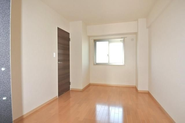 ミルフォードの洋室