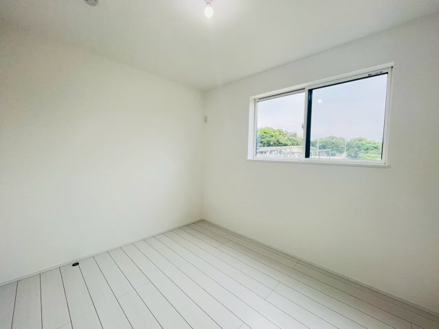 ♪沖縄市登川-2号棟（全5邸）の洋室