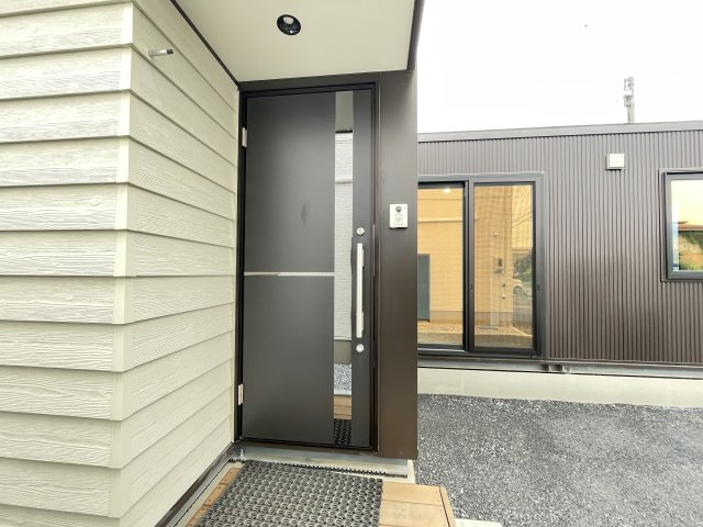 三戸郡階上町蒼前東5丁目の玄関