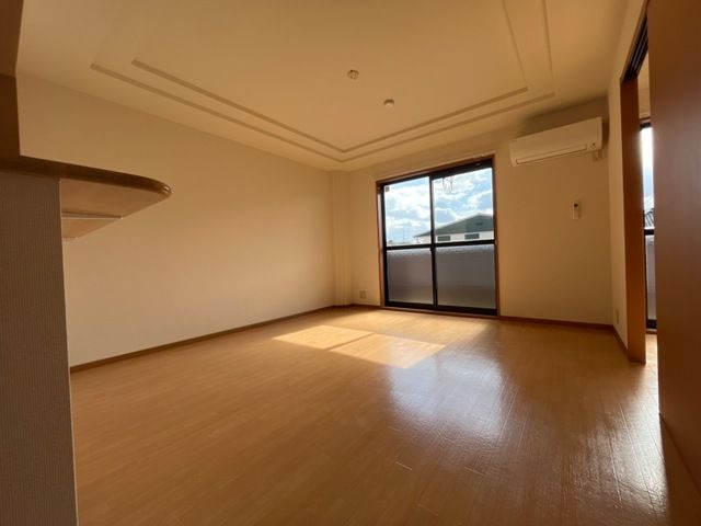 ヴェルドミール豊浜の居間・リビング