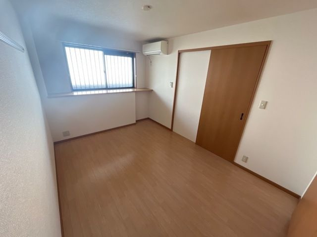 ヴェルドミール豊浜の洋室