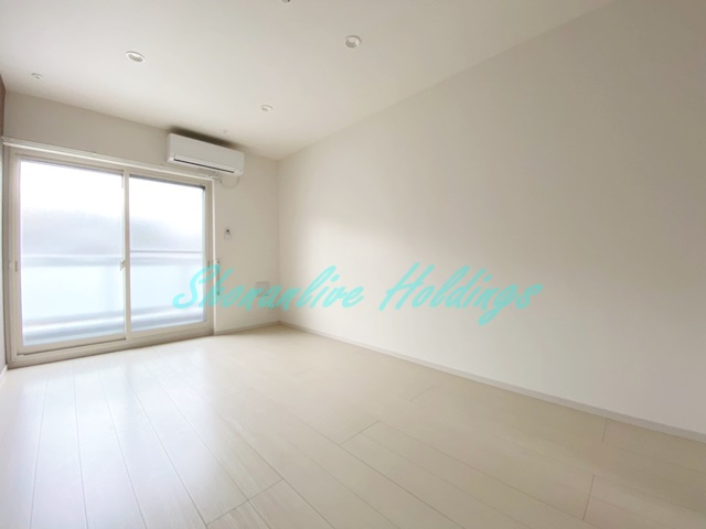 リブリ・YK久里浜の居間・リビング|広々とした洋室♪