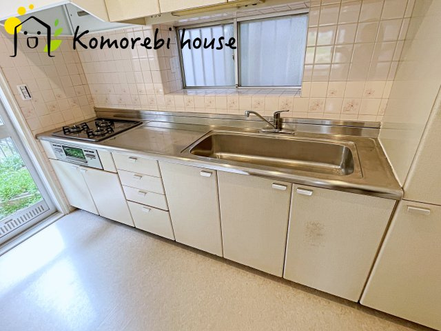 蓮田市西新宿　１期　中古戸建のキッチン|お料理しやすいキッチンです