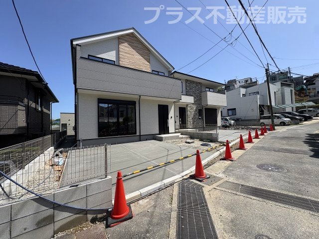 【外観】 | 福岡市中央区輝国2丁目1期　1号棟（全2棟）【仲介手数料無料・0円】 | 現地写真。プラス不動産販売なら、現場の全ての棟をまとめてご見学頂けます。