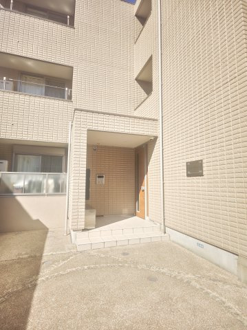【エントランス】 | メゾンセレーノ