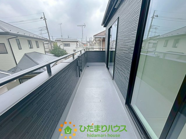 宮代町和戸7期　新築一戸建て　グラファーレのバルコニー|南向きのバルコニー！