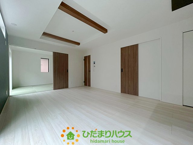 宮代町和戸7期　新築一戸建て　グラファーレの居間・リビング|おしゃれな印象！！