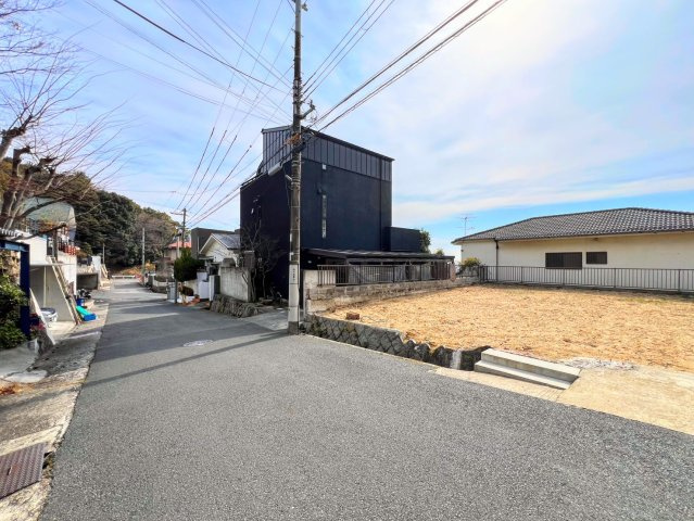 苦楽園四番町の前面道路含む現地写真