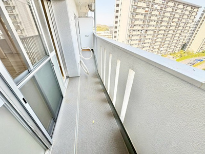【バルコニー】 | 公社千里山田D住宅A-２棟 | こちらのサイトに掲載されている全ての物件が、当社にてご紹介可能です！気になる物件がありましたら、弊社スタッフまでお気軽にお問合せ下さいま