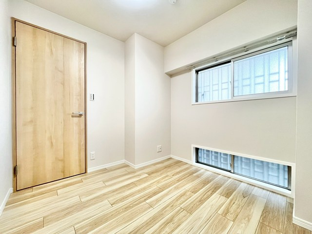 【洋室】 | 公社千里山田D住宅A-２棟 | サイトに掲載されていない箇所の写真、撮影してお届けさせて頂きます！気になる物件で、見たい部分の画像が無い場合は、弊社スタッフまでご連絡下さいませ。お客様の気になる箇所を、カメラにて撮影して参ります！