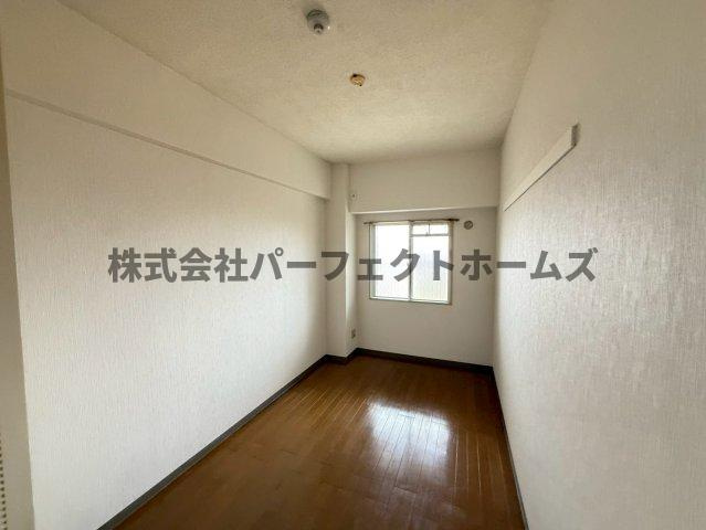 グリーンタウン香里ケ丘の洋室|コンパクトで使いやすい洋室です