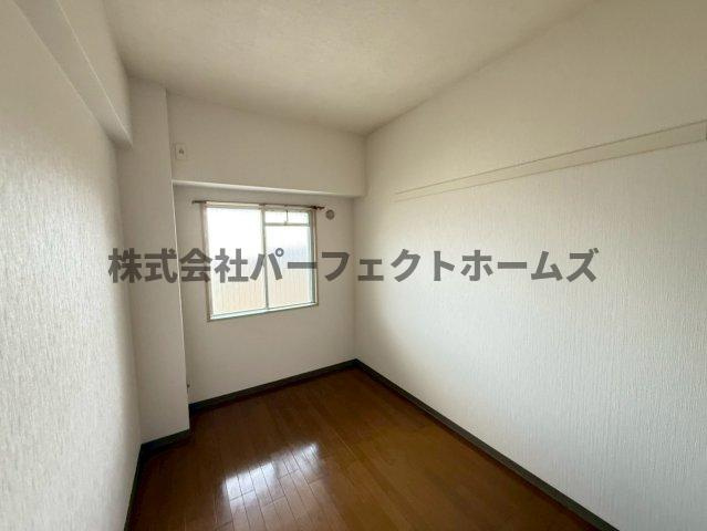 グリーンタウン香里ケ丘の洋室|個人の部屋や寝室として使える洋室です