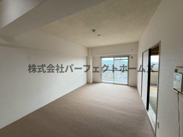 グリーンタウン香里ケ丘の居間・リビング|使いやすいリビングです