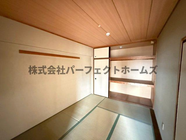 グリーンタウン香里ケ丘の和室|日本らしい落ち着いた雰囲気の和室です