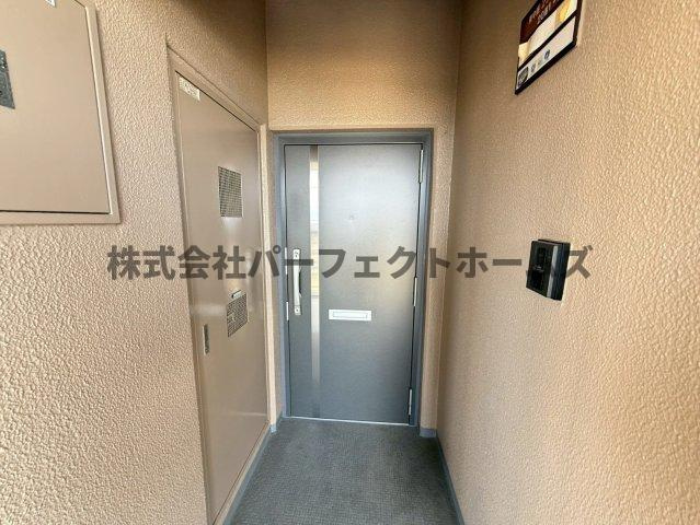 グリーンタウン香里ケ丘の玄関|毎日通る玄関はこちらです