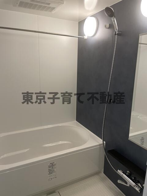 クレストコート上野の浴室