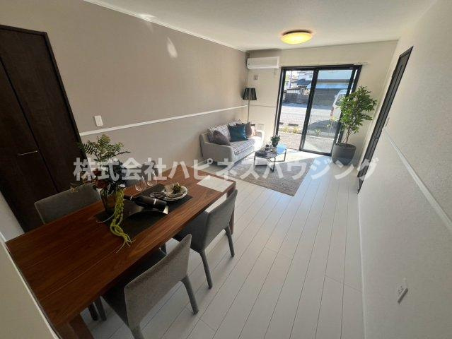Grand Terrace 野々下の玄関