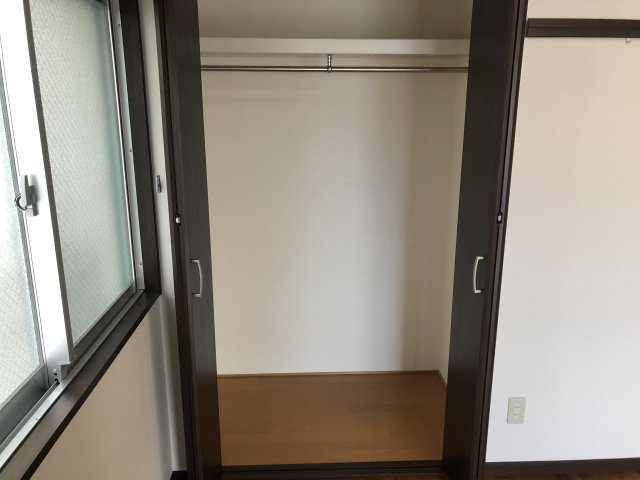 マンションエスポワールの洋室