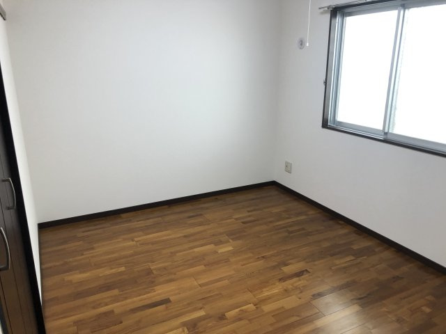 マンションエスポワールの洋室