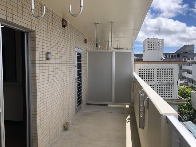 マンションエスポワールのバルコニー|階数は異なります。