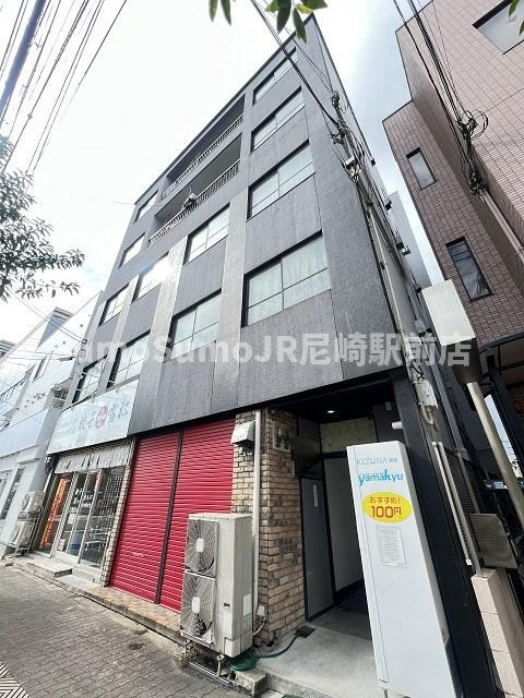 大洋マンションのエントランス