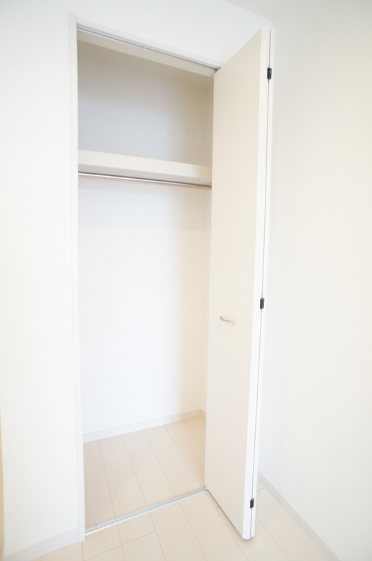 リブリ・リッツの収納|ポール付きで使い勝手の良いクローゼット♪