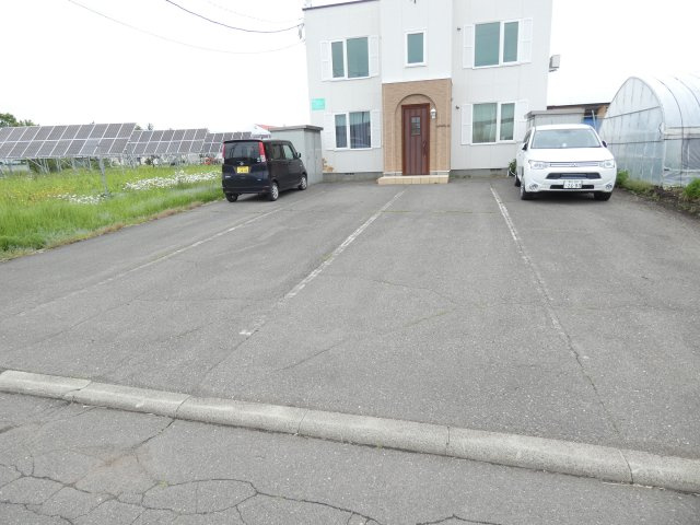 プードリエ　Ｓの駐車場
