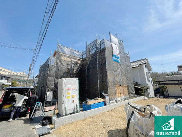 神戸市西区北山台　新築一戸建ての外観|周辺は落ち着いた街並みの住宅地！子育てがしやすい住環境です！まだ未完成ですが、現地でしかわからない事もございます。是非一度ご覧ください。