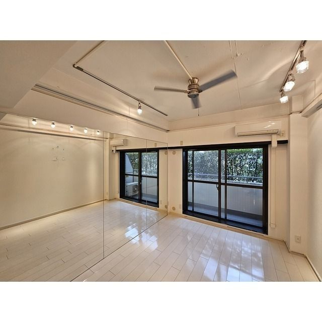 麻布台ロイヤルプラザの洋室