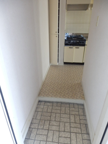 【玄関】 | 西町コート | 玄関より