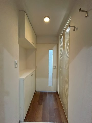 イトーピア根津の玄関