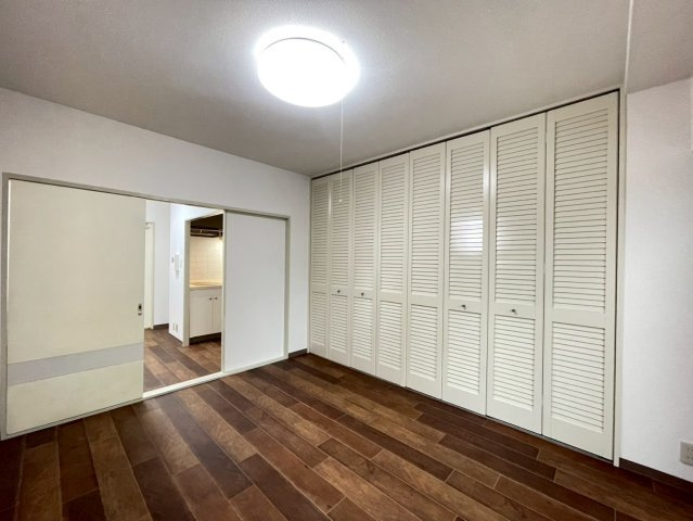 イトーピア根津の洋室