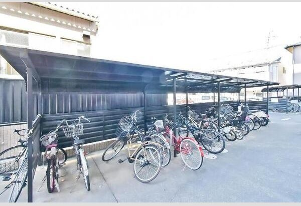 ヴィアーレ緑ケ丘のその他共用部分|自転車置場