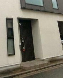 八広１丁目戸建の玄関