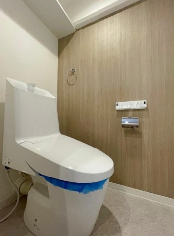 グリーンタウン茨木七番館のトイレ|温水洗浄便座を標準装備。衛生面に配慮し、使うたびに心地よさを実感いただける快適トイレ。小さなお子さまからご年配の方まで優しく暮らしに寄り添います