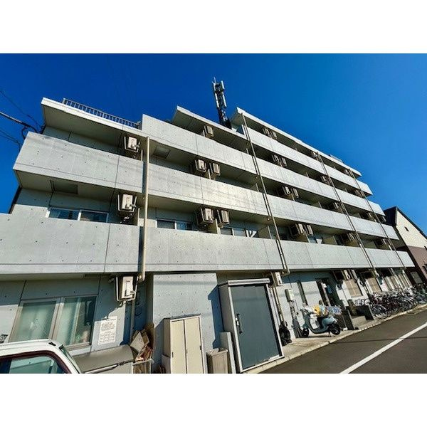 シャンブル英美の外観