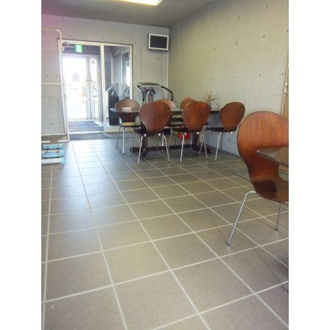 シャンブル英美のロビー